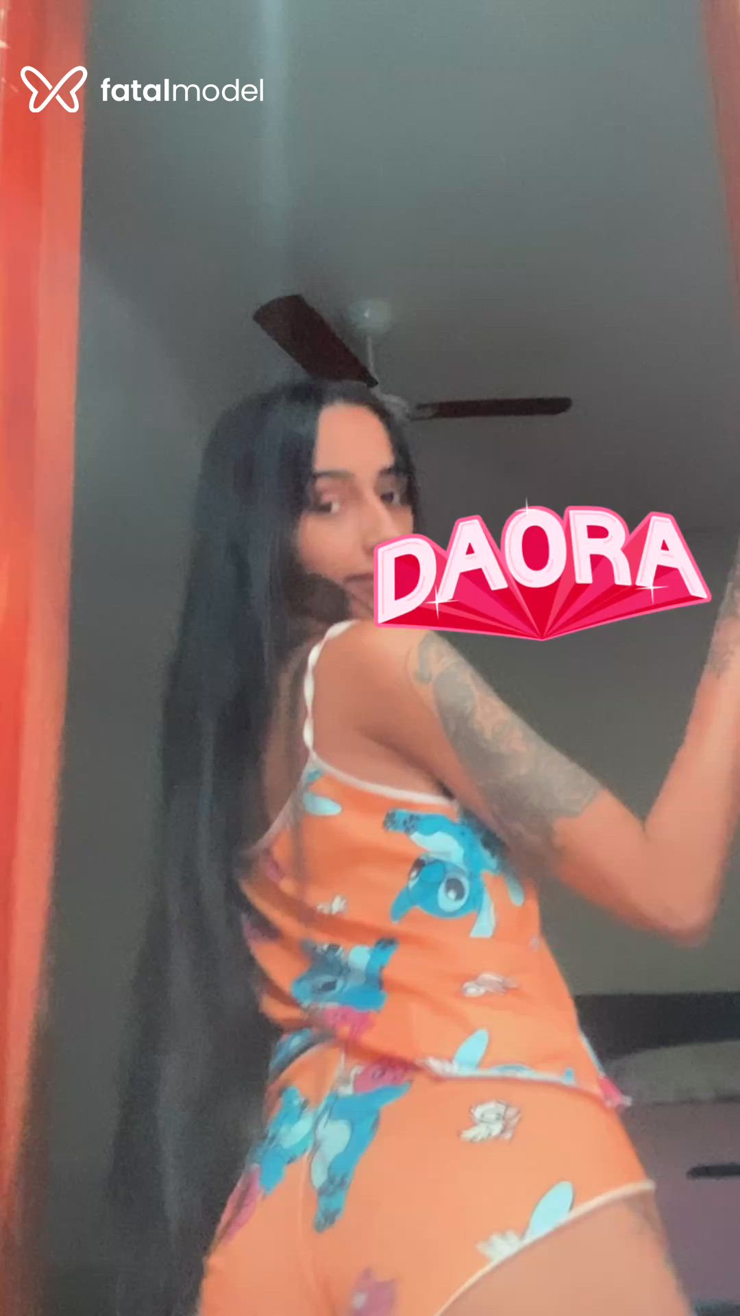 Acompanhante mulher morena (o) de olhos pretos - Iza