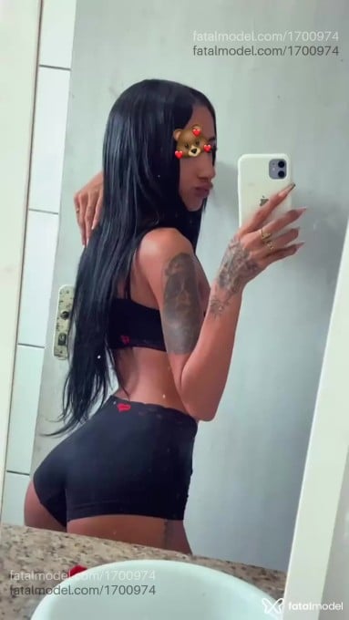 Acompanhante mulher morena (o) de olhos pretos em Petrópolis Acompanhante mulher morena (o) de olhos pretos em Petrópolis - Iza