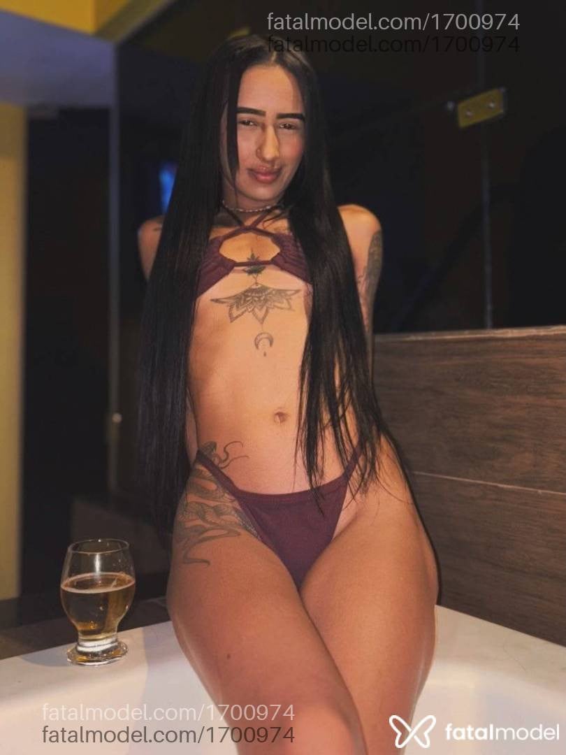 Acompanhante mulher morena (o) de olhos pretos em Petrópolis Acompanhante mulher morena (o) de olhos pretos em Petrópolis - Iza