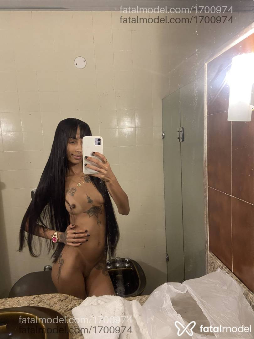 Acompanhante mulher morena (o) de olhos pretos em Petrópolis Acompanhante mulher morena (o) de olhos pretos em Petrópolis - Iza