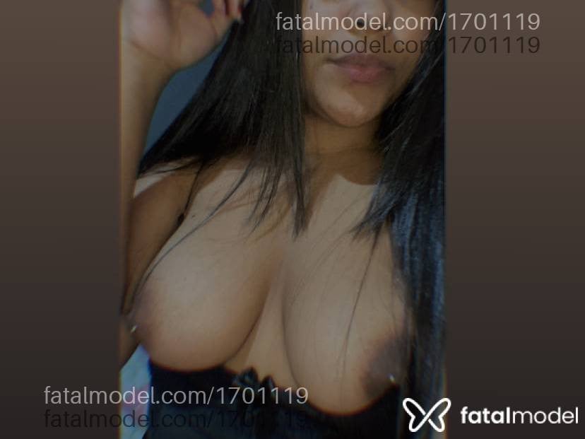 Acompanhante mulher com cabelo castanho de olhos castanhos - Camila