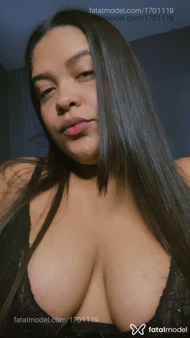 Acompanhante mulher com cabelo castanho de olhos castanhos em Linhares - Camila