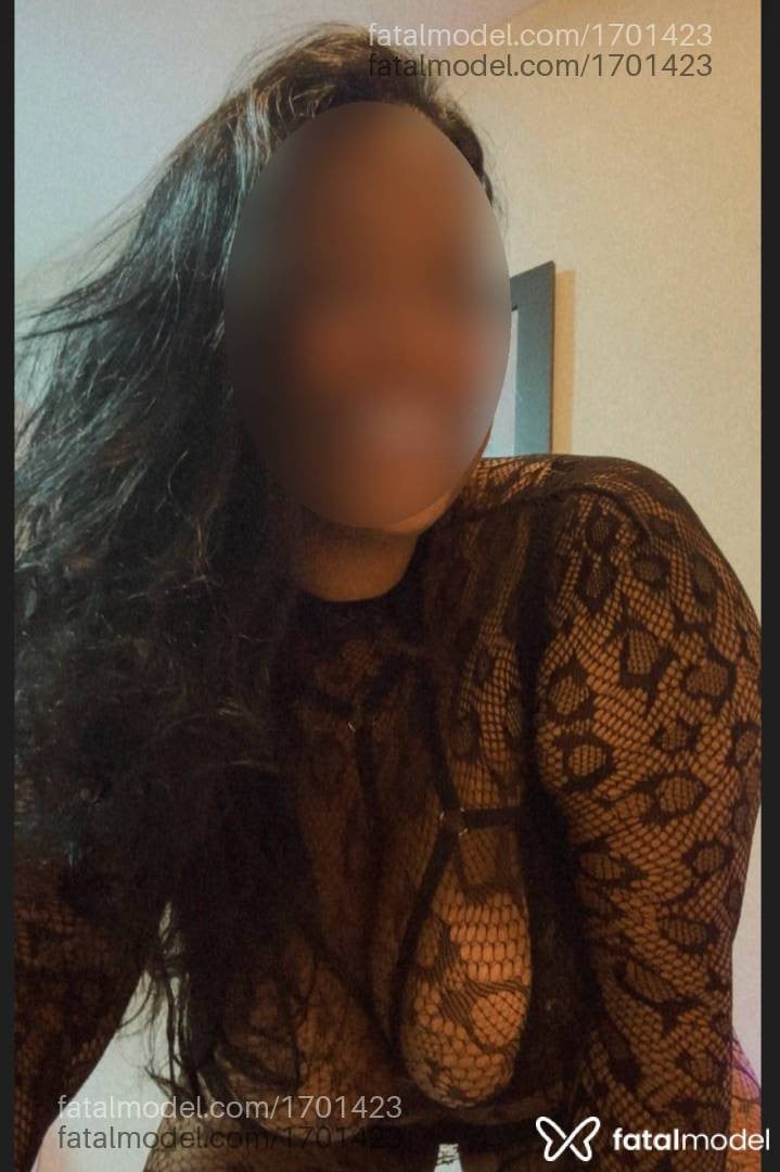 Acompanhante mulher morena (o) de olhos pretos - Dany Facefuck