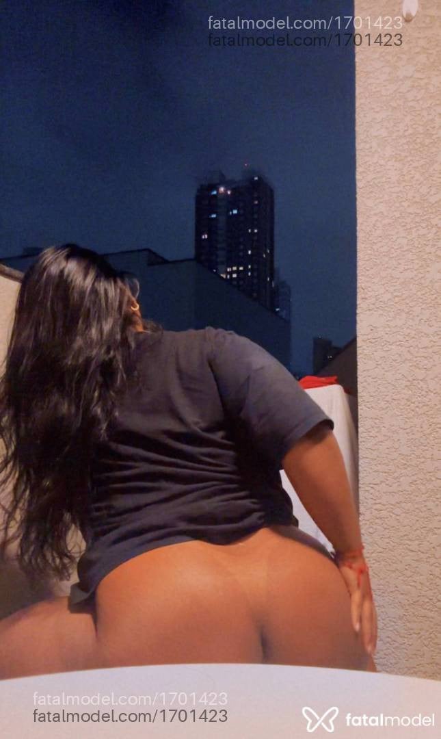 Acompanhante mulher morena (o) de olhos pretos - Dany Facefuck