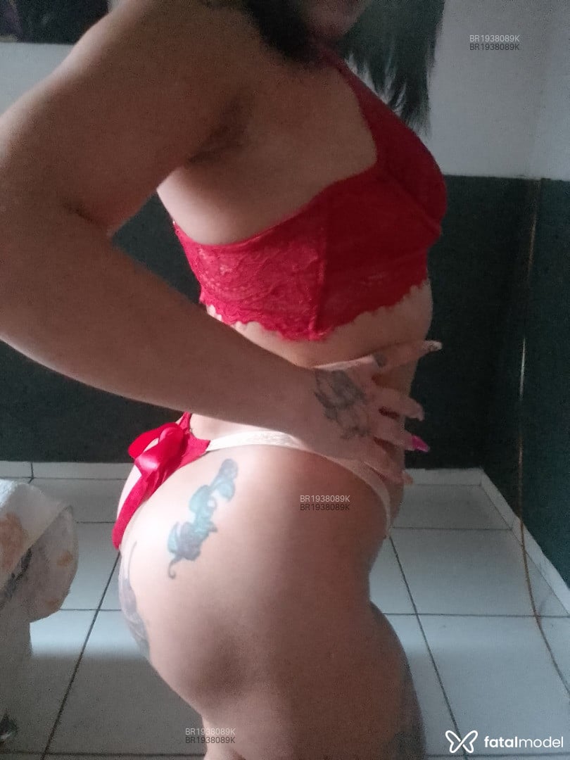 Acompanhante mulher com cabelo castanho de olhos mel em Brasília Acompanhante mulher com cabelo castanho de olhos mel em Brasília - Mirela