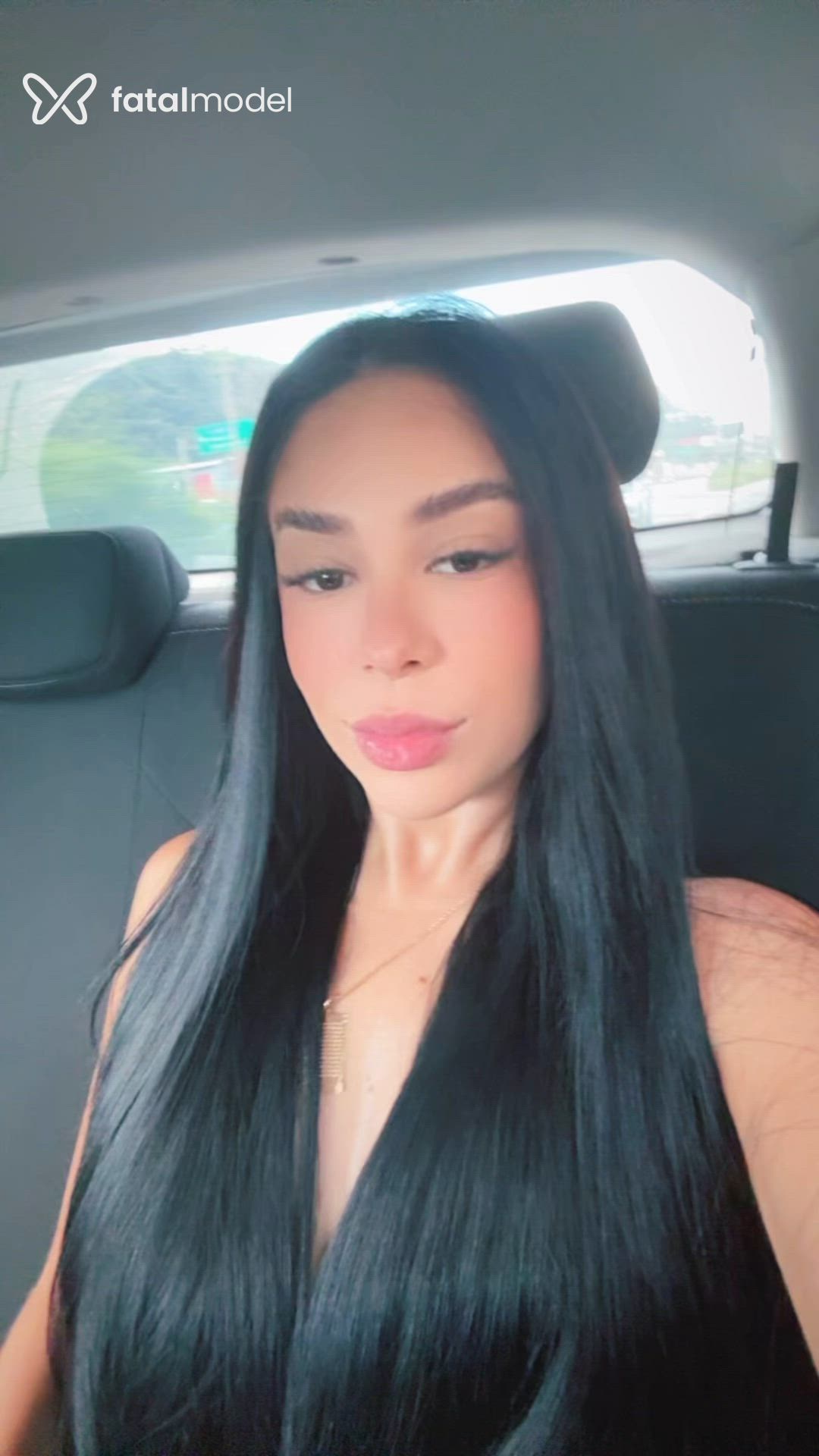 Acompanhante mulher morena (o) de olhos castanhos - Angel Ferraz