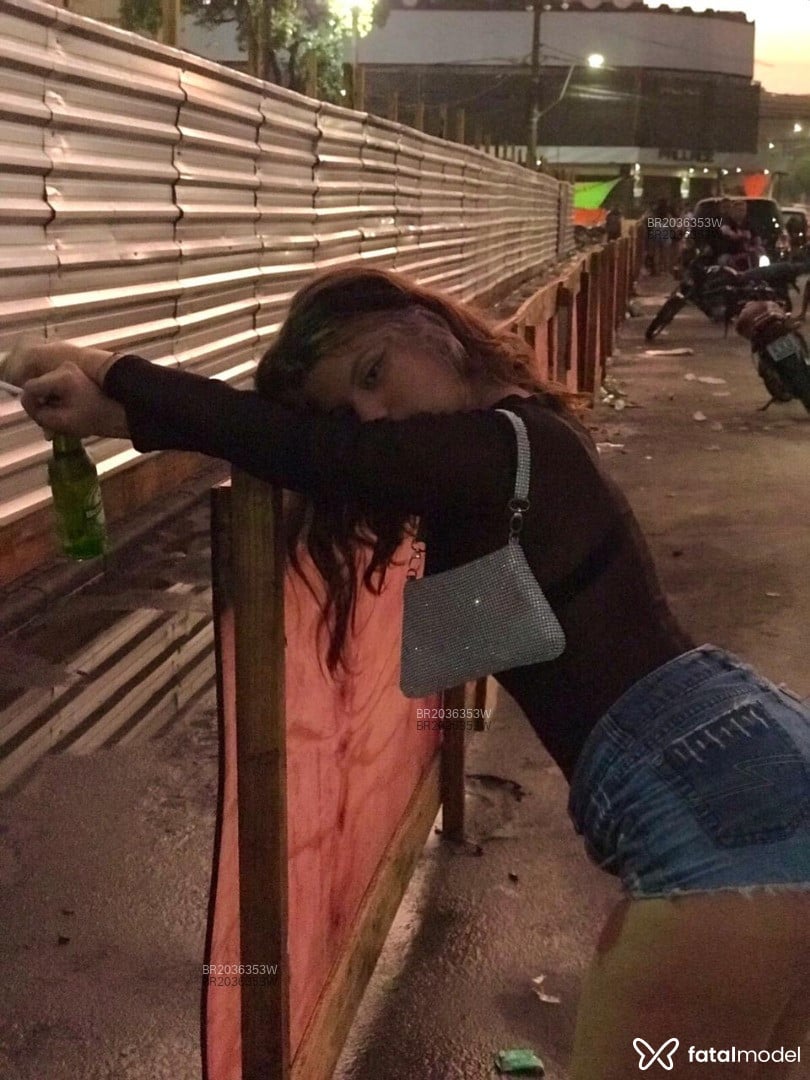 Acompanhante mulher loira (o) de olhos verdes em Rio de Janeiro - Luana Pimentel