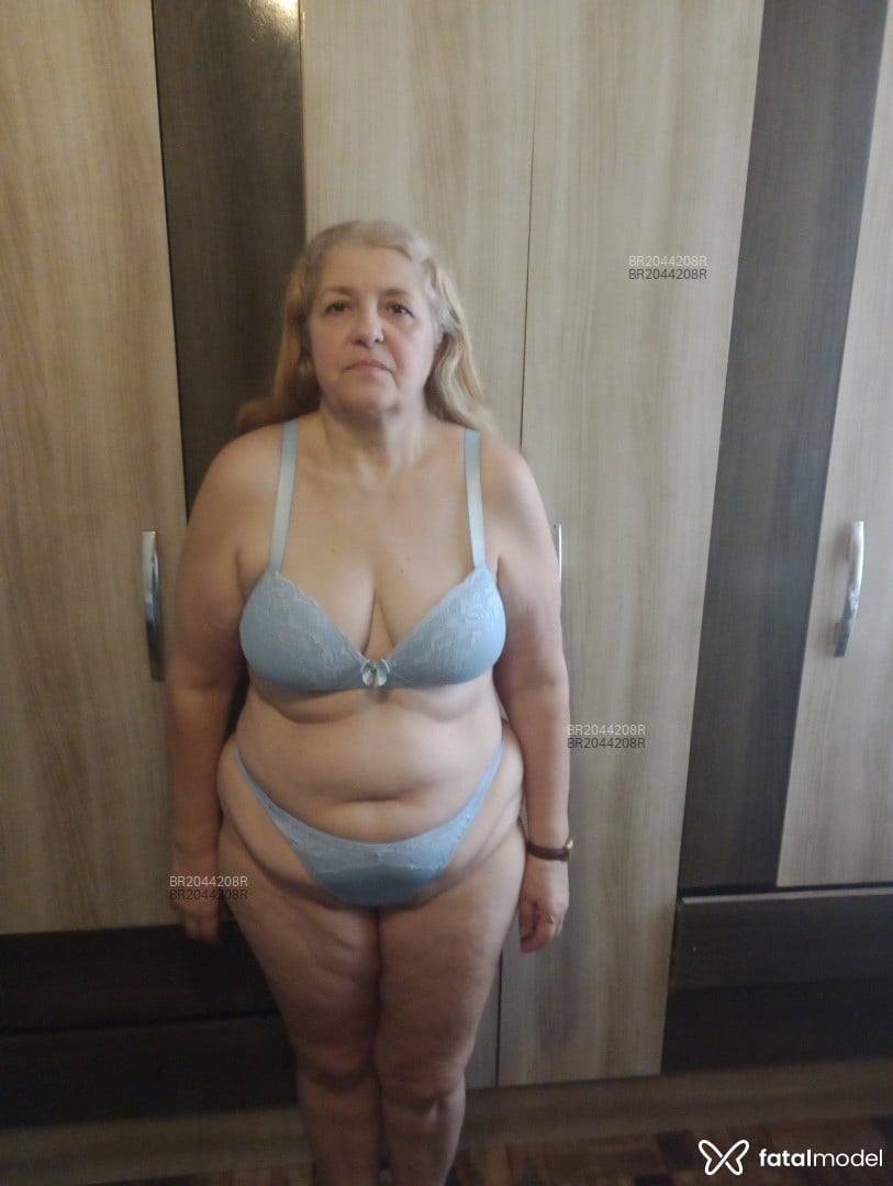Acompanhante mulher loira (o) de olhos castanhos em Porto Alegre - Lenee