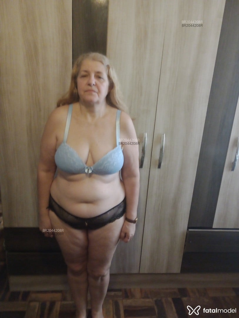 Acompanhante mulher loira (o) de olhos castanhos em Porto Alegre - Lenee