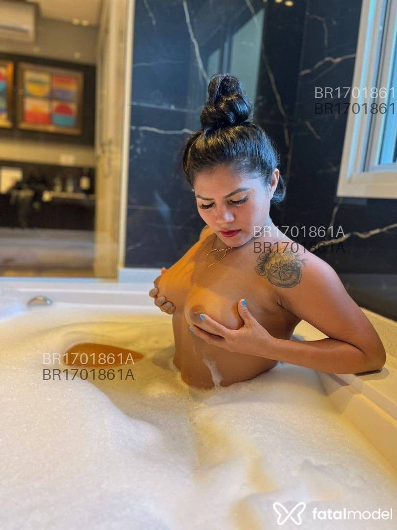 Acompanhante mulher morena (o) de olhos castanhos em Tubarão - Juliana Paes