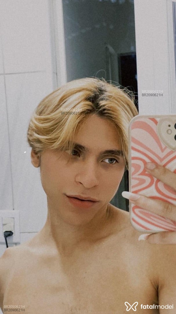Acompanhante mulher trans loira (o) de olhos verdes em São Paulo - Maxxxine