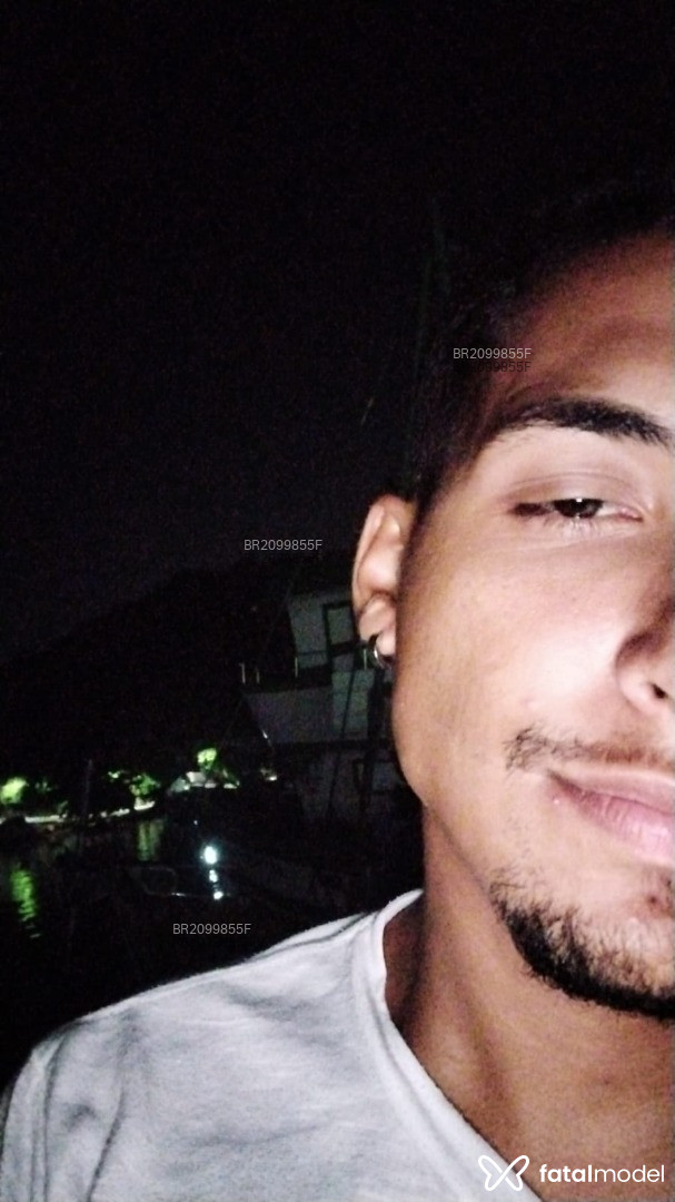 Acompanhante homem com cabelo castanho de olhos castanhos em Rio de Janeiro - Guilherme Oem