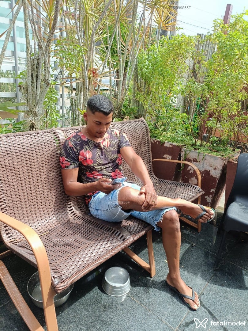 Acompanhante homem com cabelo castanho de olhos castanhos em Rio de Janeiro - Guilherme Oem