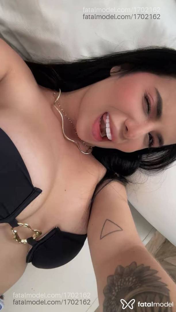 Acompanhante mulher morena (o) de olhos castanhos - Celine