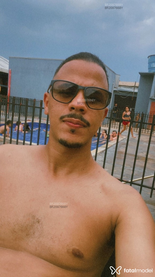 Acompanhante homem morena (o) de olhos pretos em Rio de Janeiro Acompanhante homem morena (o) de olhos pretos em Rio de Janeiro - Pablo