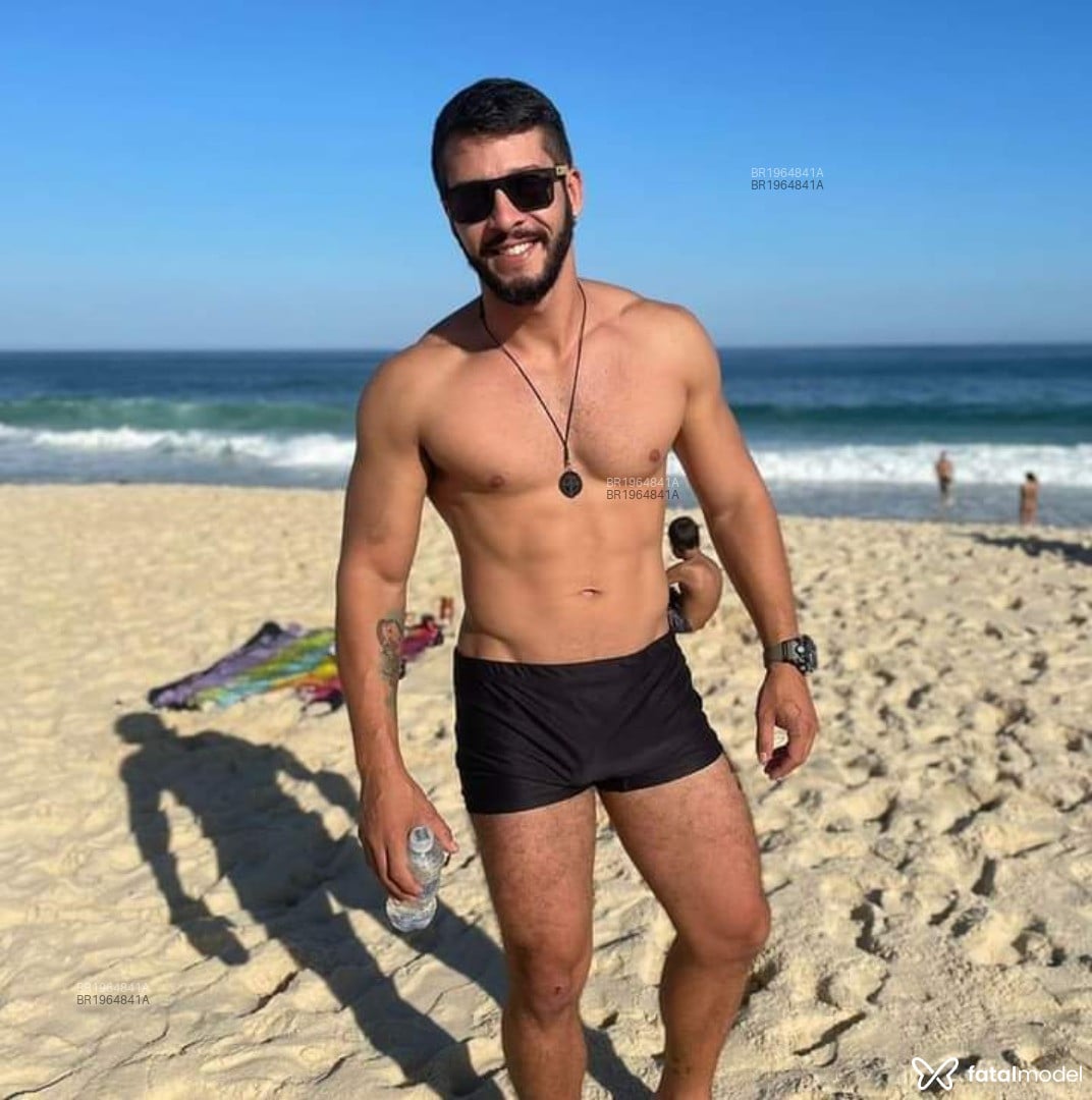 Acompanhante homem com cabelo castanho de olhos castanhos em Rio de Janeiro - Pedro