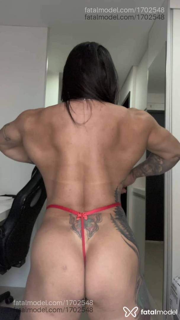 Acompanhante mulher com cabelo castanho de olhos pretos - Juh
