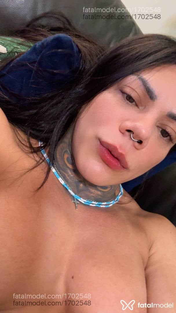 Acompanhante mulher com cabelo castanho de olhos pretos - Juh
