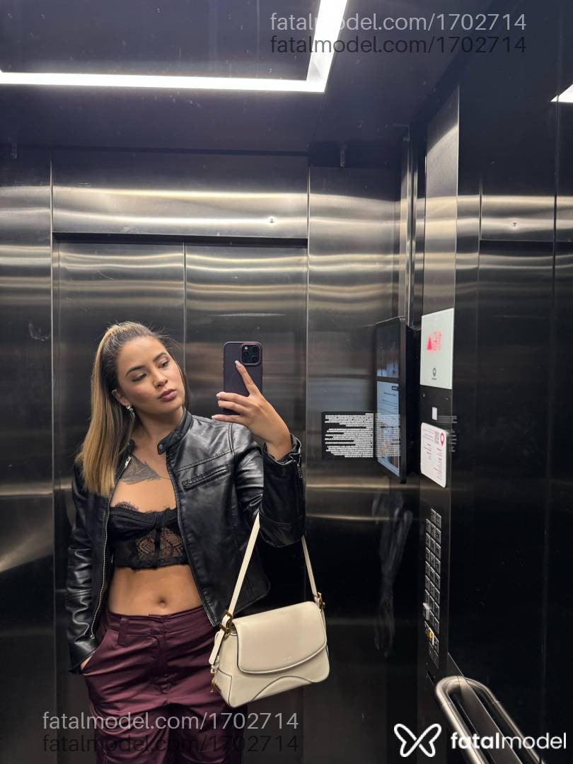 Acompanhante mulher loira (o) de olhos verdes em São Paulo - Lelê andrade