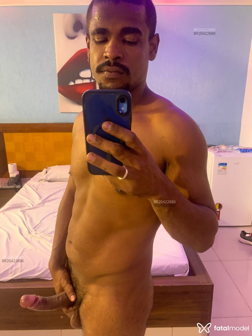 Acompanhante homem morena (o) de olhos castanhos em Aparecida de Goiânia Acompanhante homem morena (o) de olhos castanhos em Aparecida de Goiânia - Paulo