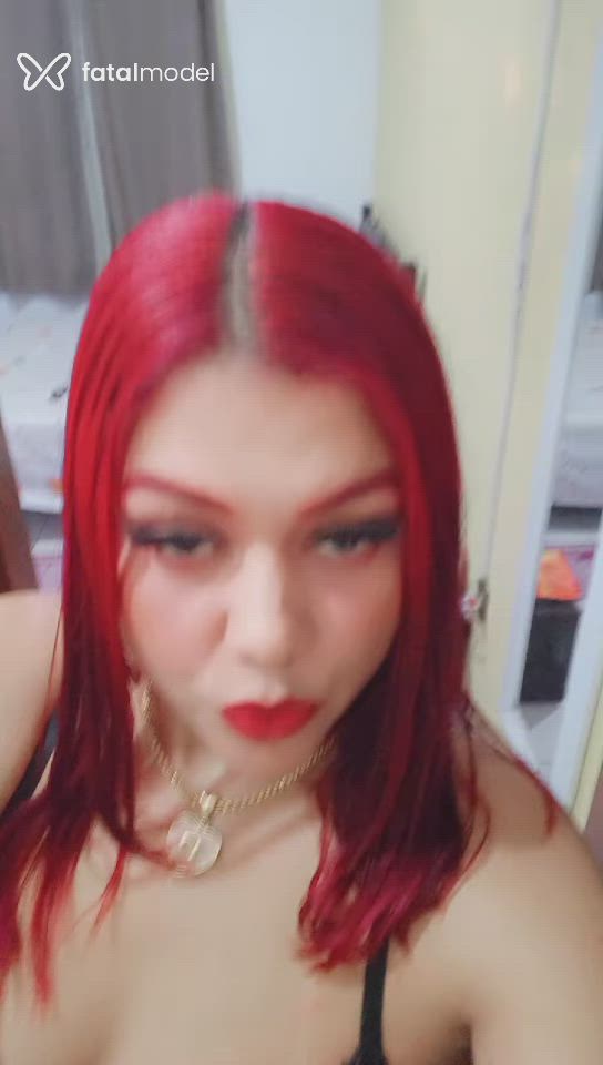 Acompanhante mulher ruiva (o) de olhos castanhos - Mirella Magalhães