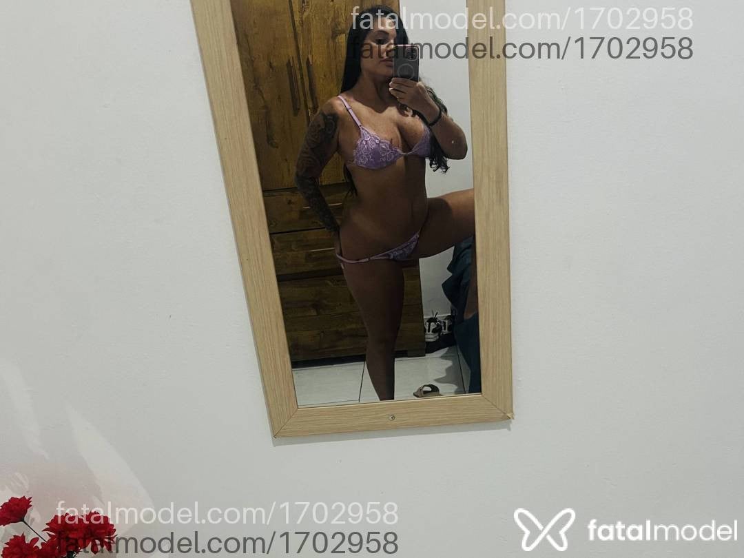 Acompanhante mulher loira (o) de olhos castanhos em Ubá - Letícia Martins