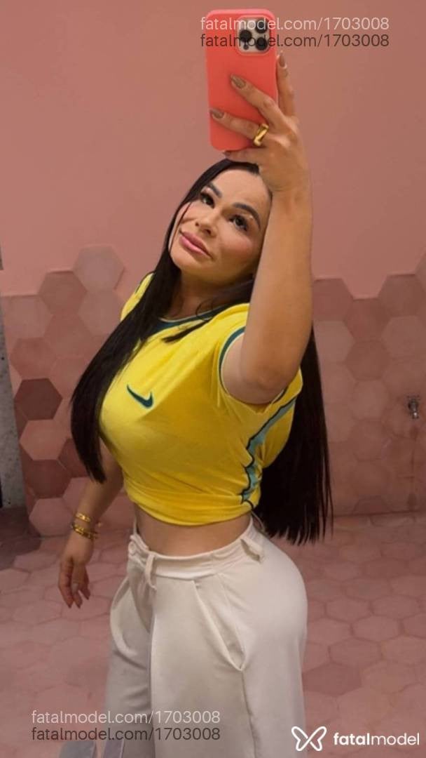 Acompanhante mulher morena (o) de olhos castanhos - Julia Moraes