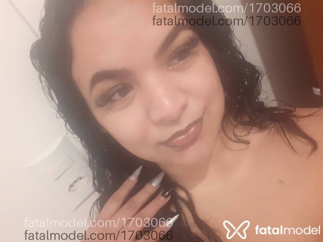 Acompanhante mulher morena (o) de olhos pretos - Priscila