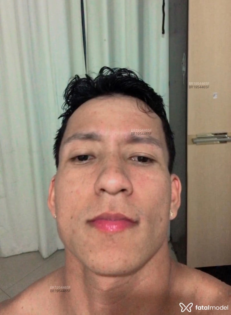 Acompanhante homem morena (o) de olhos pretos em São José - Lucas Nina