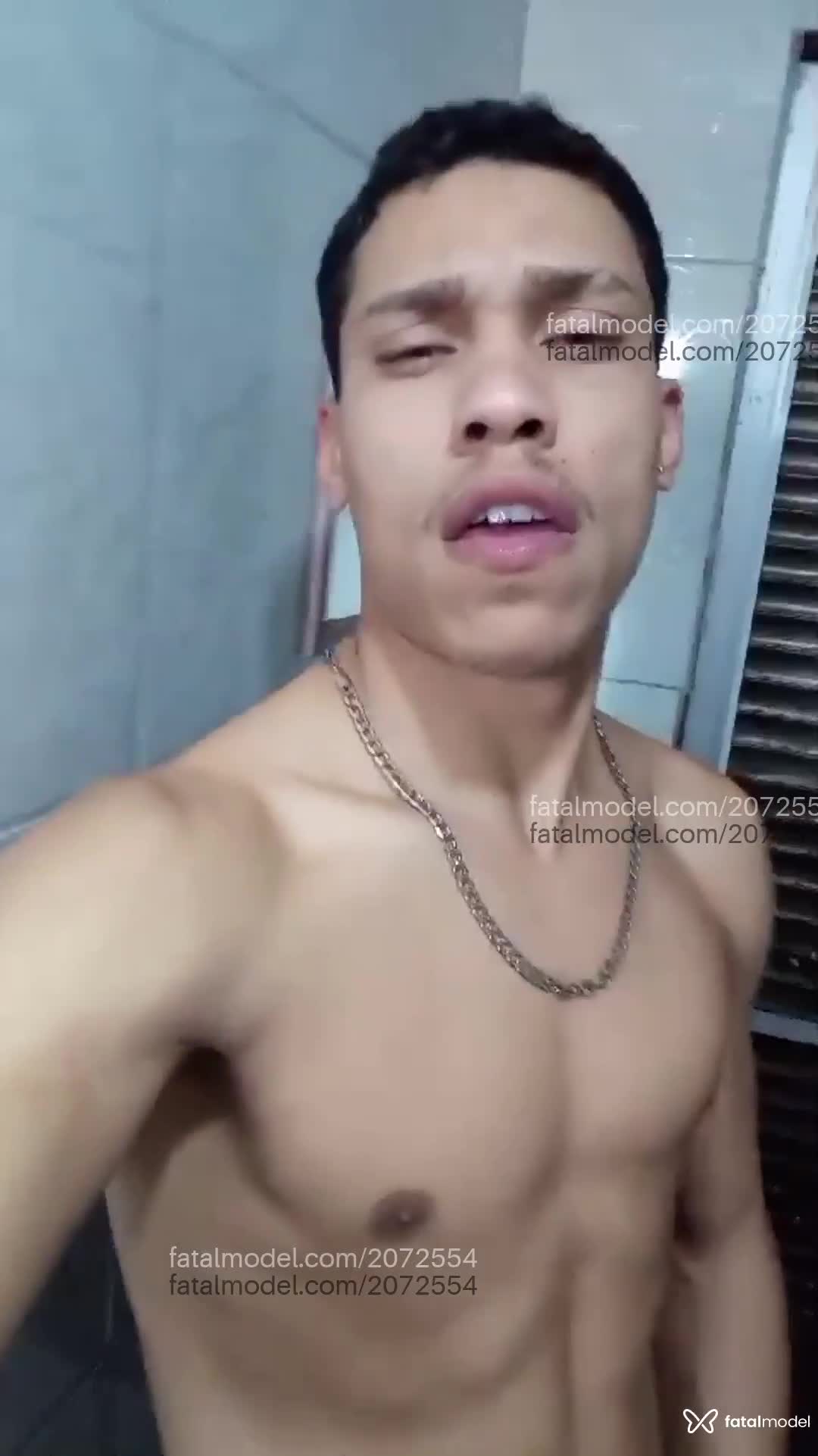 Acompanhante homem morena (o) de olhos verdes - Maycol Douglas Acompanhante homem morena (o) de olhos verdes - Maycol Douglas