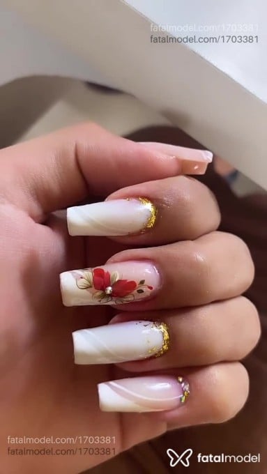 Acompanhante mulher trans com cabelo colorido de olhos pretos em Botucatu - Julia Gabrielly