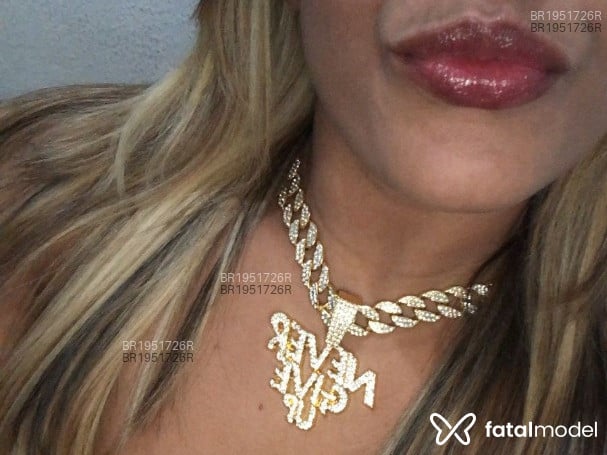 Acompanhante mulher com cabelo castanho de olhos castanhos em Rio de Janeiro - Davillá Devil