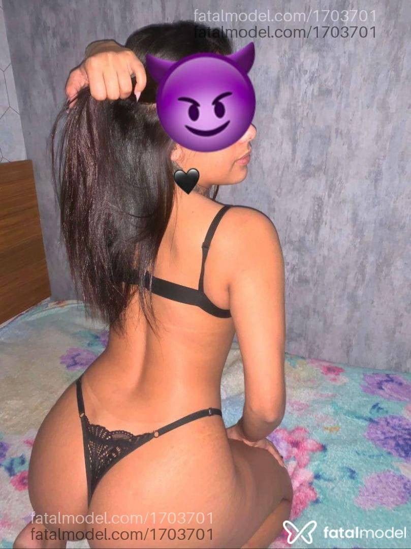 Acompanhante mulher morena (o) de olhos pretos em Extrema - Julia