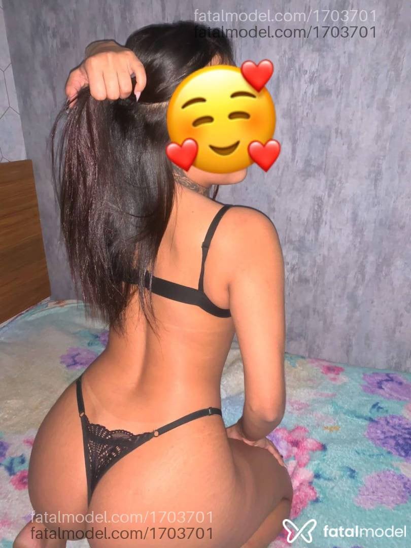 Acompanhante mulher morena (o) de olhos pretos - Julia