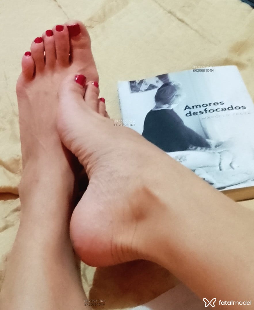 Acompanhante mulher loira (o) de olhos castanhos em Virtual - Lauren