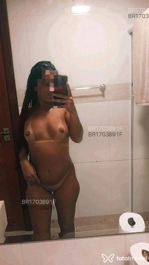 Acompanhante mulher ruiva (o) de olhos castanhos em Petrópolis - Ludmilla