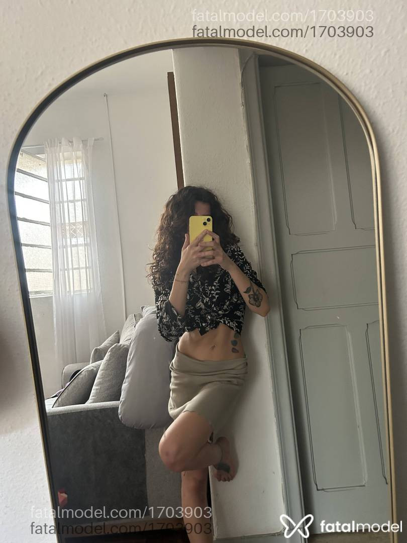 Acompanhante mulher com cabelo castanho de olhos mel em São Paulo - Alba jadore