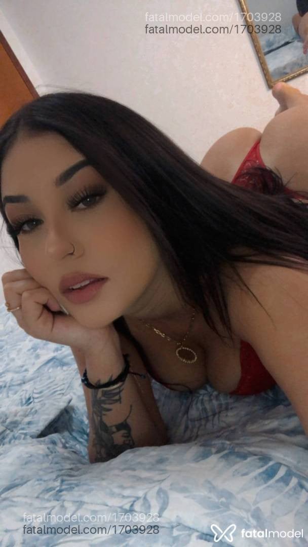 Acompanhante mulher morena (o) de olhos mel - Cami Martins