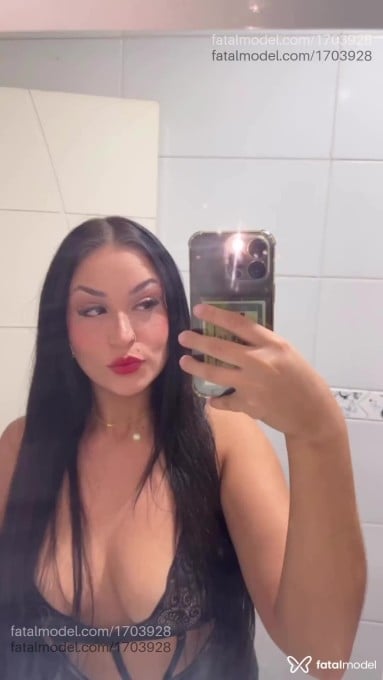 Acompanhante mulher morena (o) de olhos castanhos em Taubaté - Cami Martins