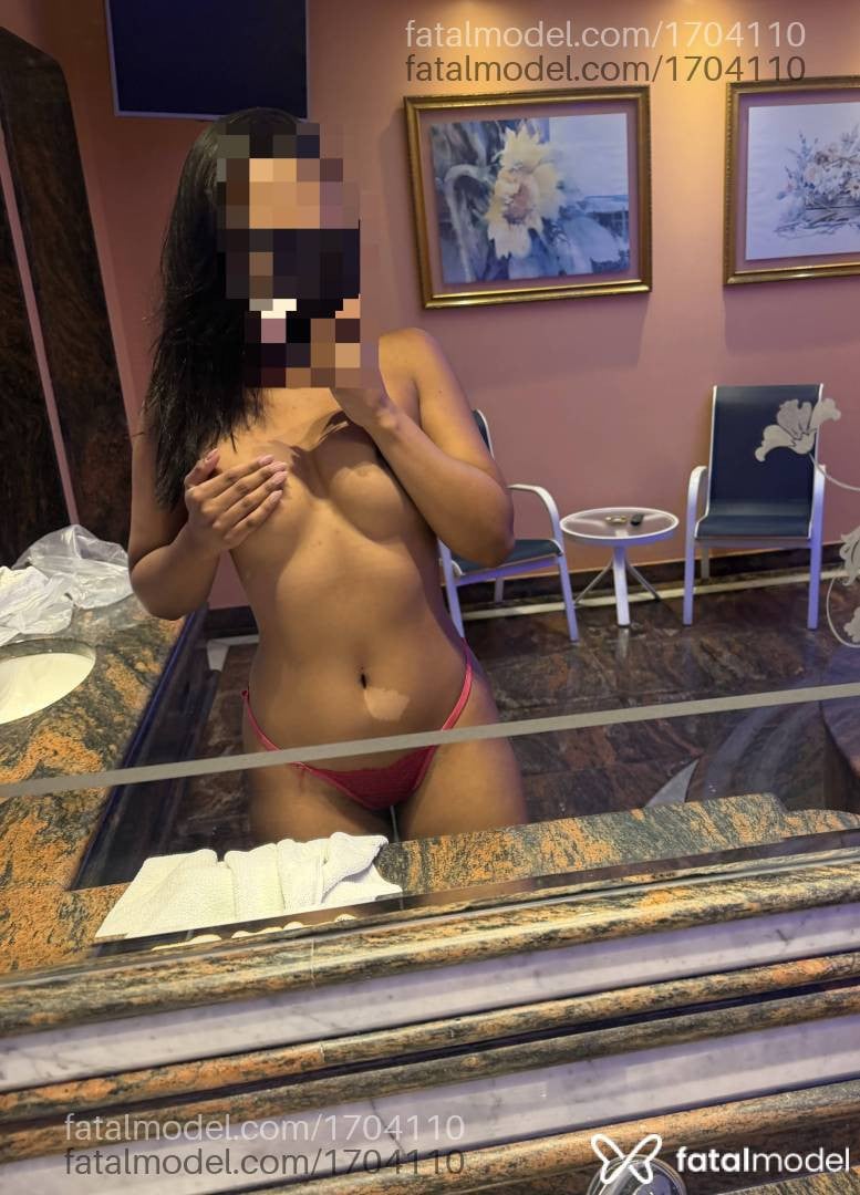Acompanhante mulher com cabelo castanho de olhos castanhos - Mariana