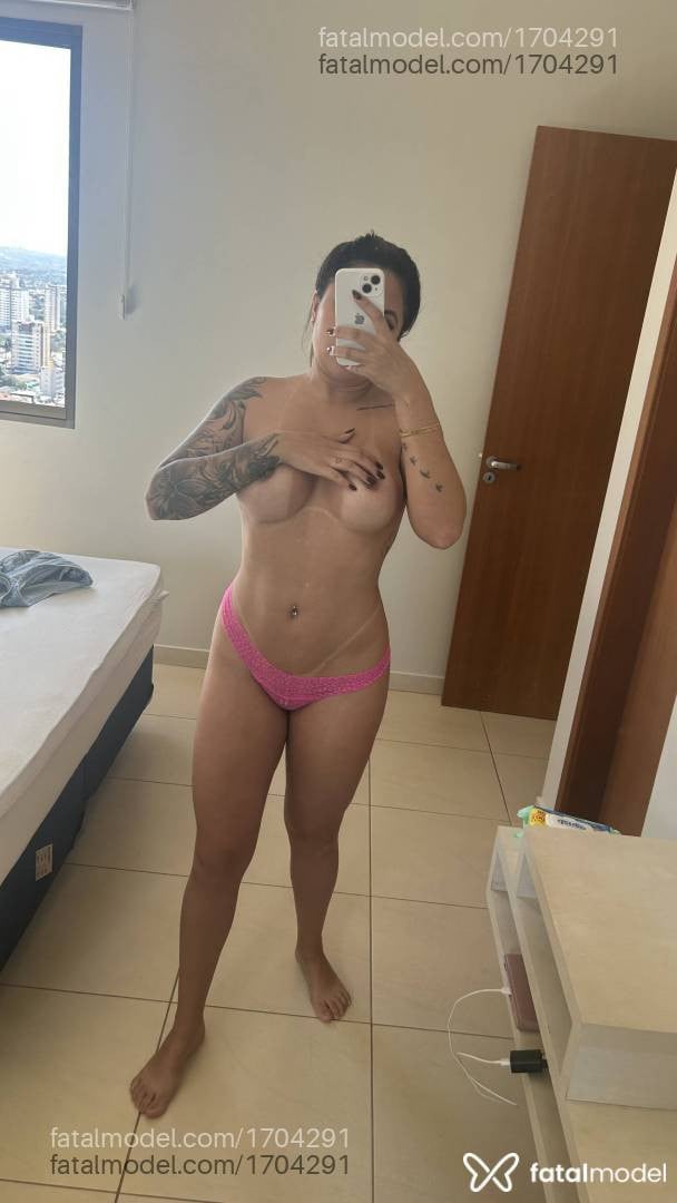 Acompanhante mulher com cabelo castanho de olhos pretos em Goiânia - Kelly Silva