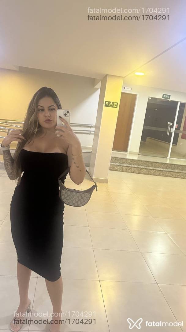 Acompanhante mulher com cabelo castanho de olhos pretos em Goiânia - Kelly Silva