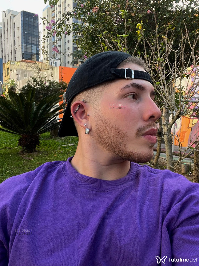 Acompanhante homem loira (o) de olhos castanhos em São José - Apolo Scors