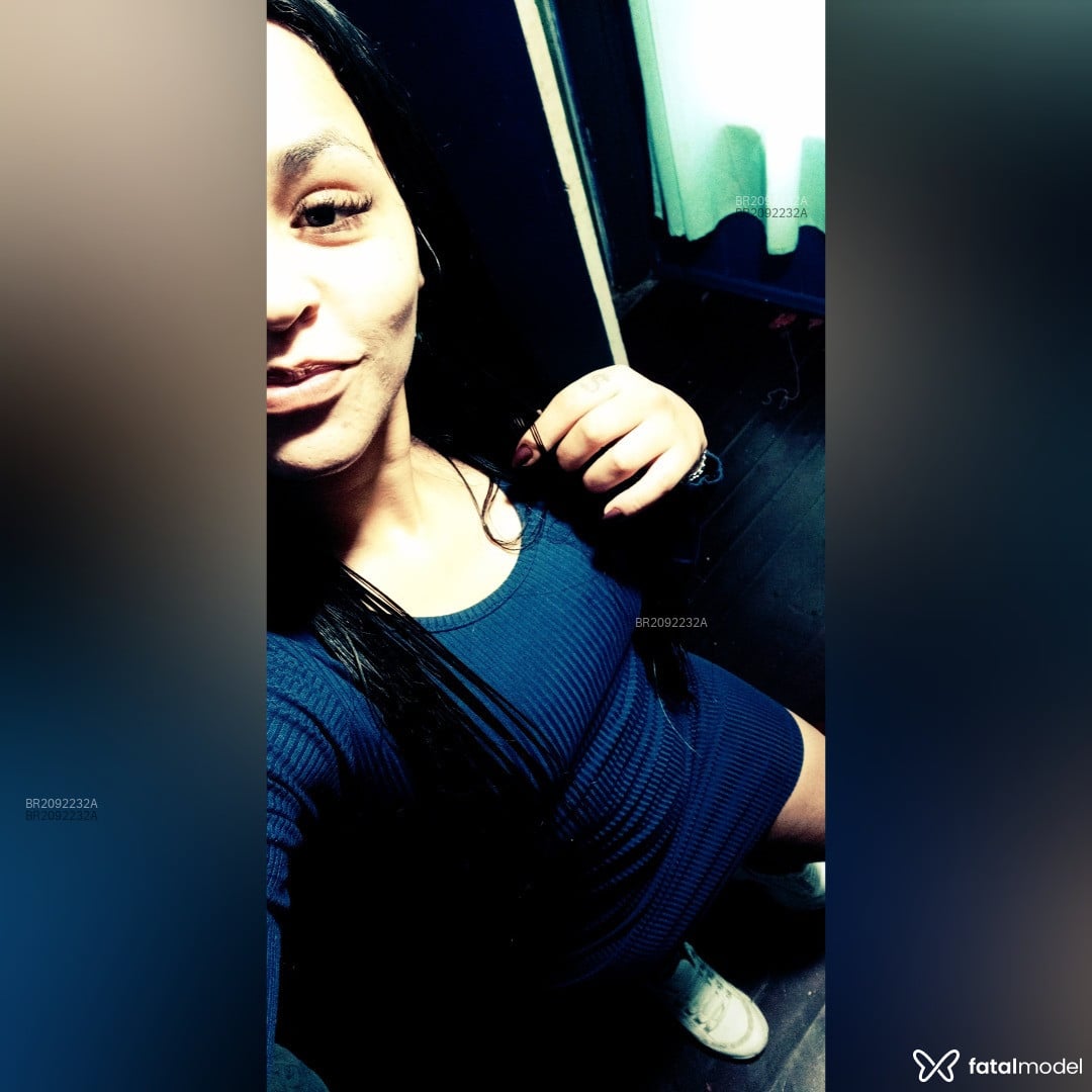 Acompanhante mulher morena (o) de olhos castanhos em Araranguá - Flávia