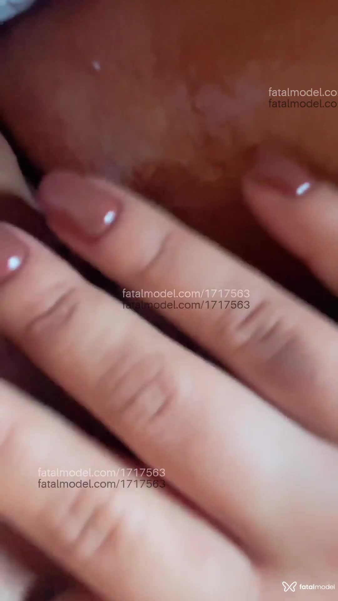Acompanhante mulher com cabelo castanho de olhos castanhos - Karla