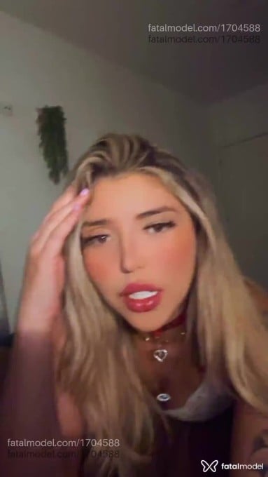 Acompanhante mulher loira (o) de olhos cinza em Rio de Janeiro Acompanhante mulher loira (o) de olhos cinza em Rio de Janeiro - Mariana Rodrigues