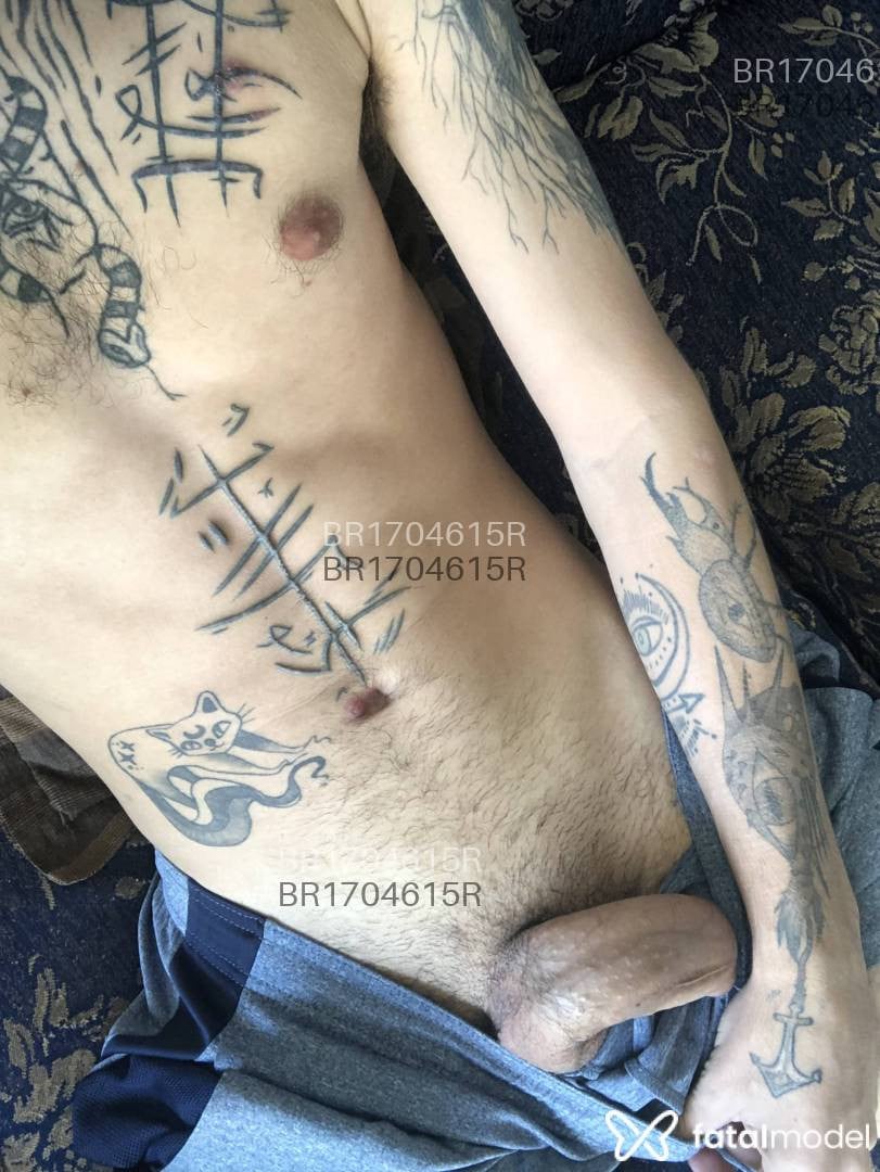 Acompanhante homem com cabelo castanho de olhos castanhos em Cascavel - Boytatuado