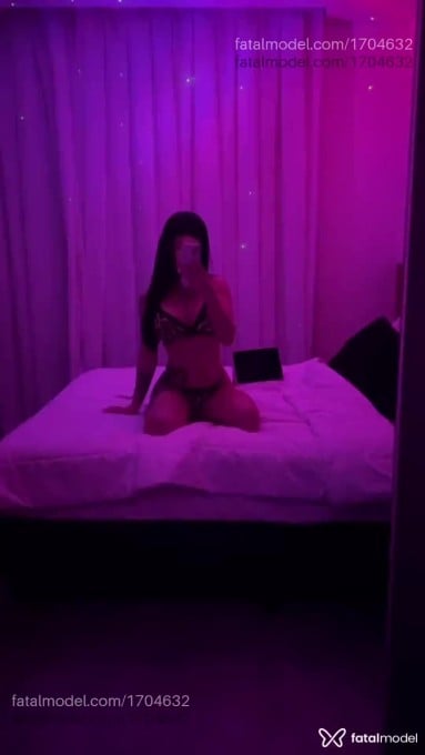 Acompanhante mulher morena (o) de olhos mel - Angel