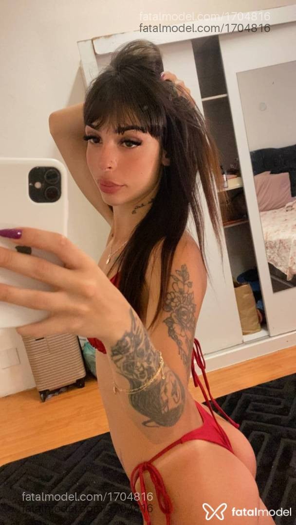 Acompanhante mulher com cabelo castanho de olhos castanhos - Aline