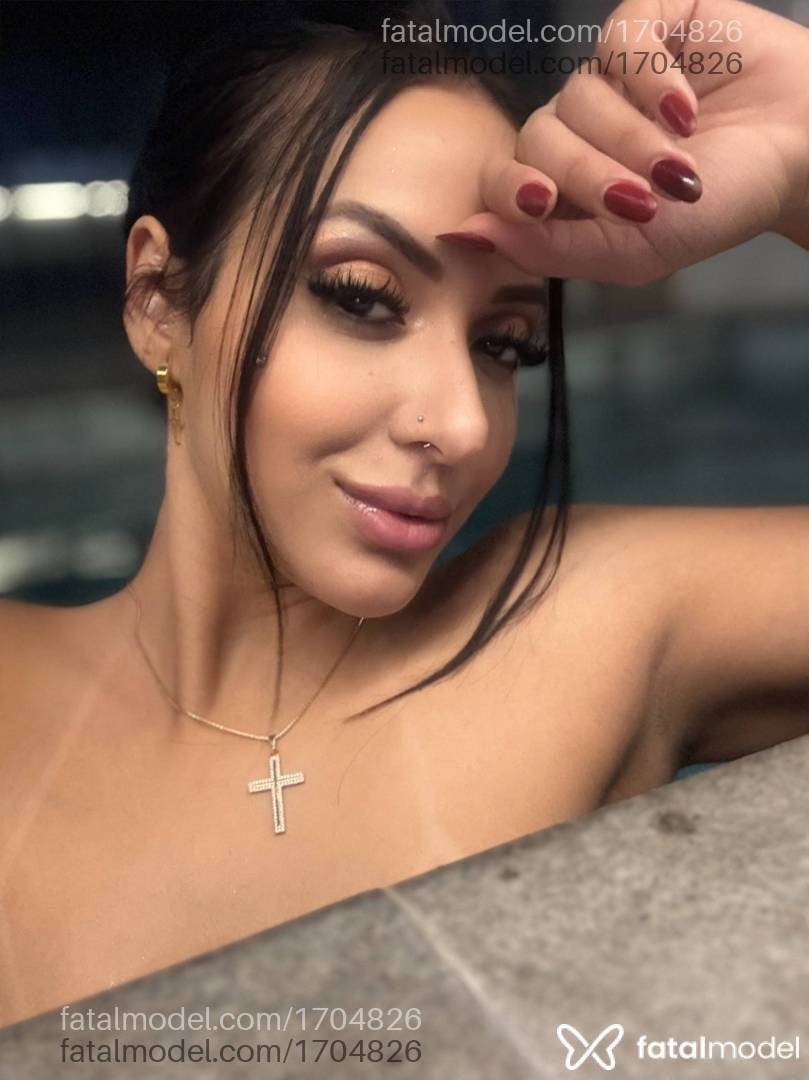 Acompanhante mulher morena (o) de olhos castanhos - Livia Brandão